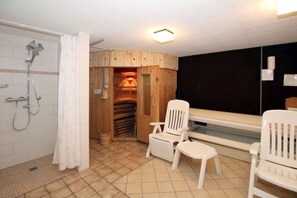 Sauna - Lerchenweg 16, Whg. 2 - Holiday apartment with 3 rooms, very comfortable and (Wyk auf Föhr)