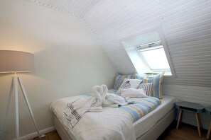 2 bedrooms, iron/ironing board, WiFi - Linge 4, Whg. 2, Nordliv - Apartment Nordliv in a detached two-family house, (Wrixum)