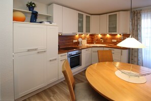 KylskÄp, mikrovÄgsugn, ugn och diskmaskin
