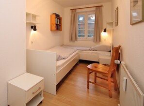 2 bedrooms, WiFi - Dörpstraat 9, Whg. 1 - Apartment with 3 rooms on approx. 48m² (Wyk auf Föhr)