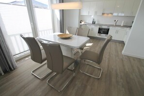 Imagen sin descripción, 4 de 16, botón