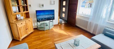 TV, DVD player, table tennis, stereo