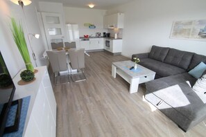 Unclassified image, 2 of 12, button