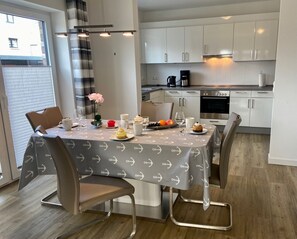 Unclassified image, 2 of 18, button