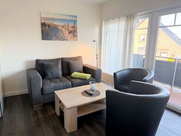 TV, ping pong, stereo