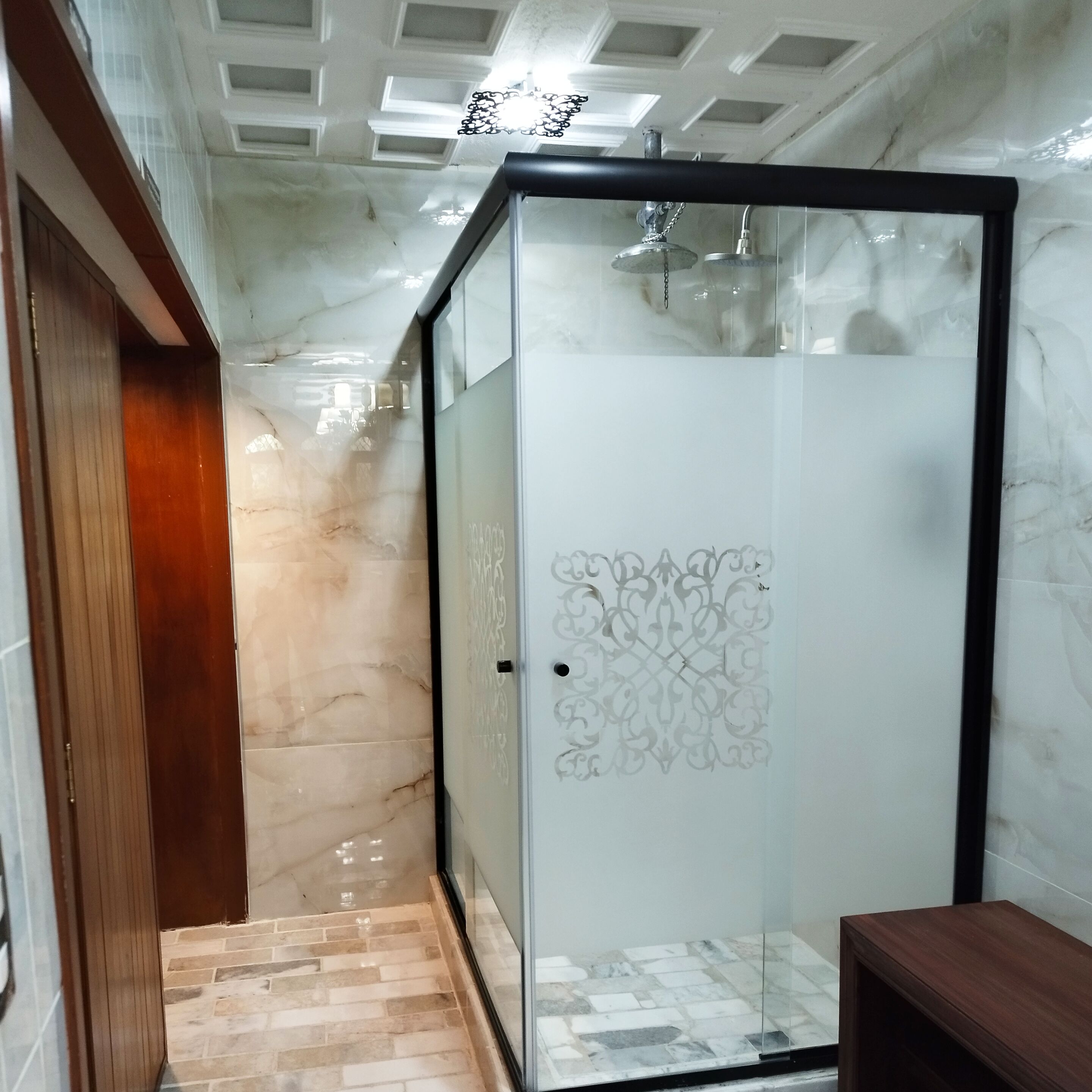 presidential room | bathroom | shower, towels