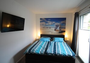 Unclassified image, 5 of 17, button