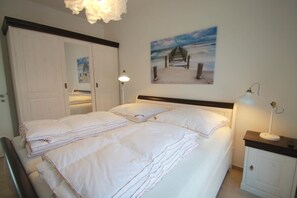 Unclassified image, 3 of 15, button - 2405 - Sonnenbrook - Sonnenbrook in Dahme (Dahme)