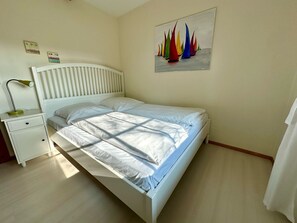 Unclassified image, 2 of 19, button