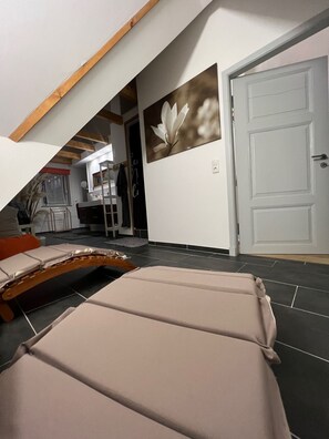 Unclassified image, 3 of 31, button