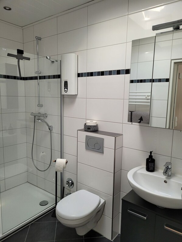 Unclassified image, 1 of 24, button