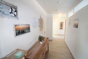 Unclassified image, 5 of 16, button - 1805 - Ostseestern - 1805 - Ostseestern in Dahme (Dahme)