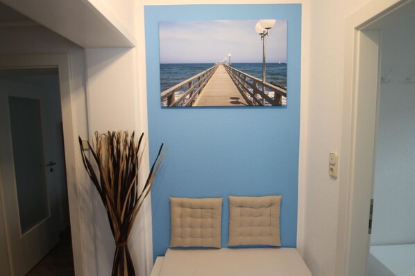 Unclassified image, 1 of 31, button