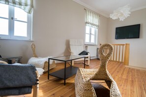 Televisión, tenis de mesa y estéreo 