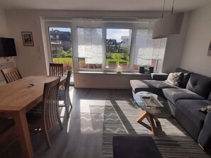 TV, ping pong, stereo - 1016 - Haus am Deich WG 1 - Haus am Deich Apartment 1 (Dahme)