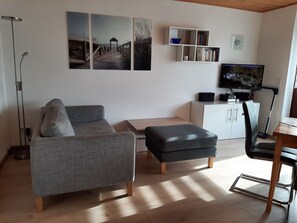 TV, ping pong, stereo - 1017 - Haus am Deich WG 2 - Haus am Deich Apartment 2 (Dahme)