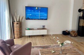 Unclassified image, 2 of 38, button - 1610 - Sailing ship - 1610 - "Sailing ship" in Dahme (Dahme)