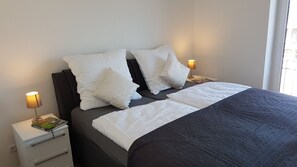 3 bedrooms, iron/ironing board, WiFi