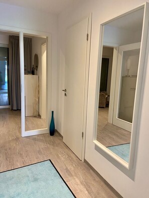 Unclassified image, 5 of 24, button