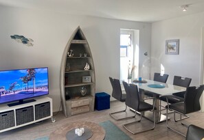 Unclassified image, 5 of 25, button