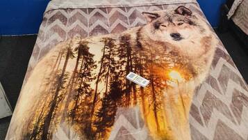 3 bedrooms, free WiFi, bed sheets, wheelchair access