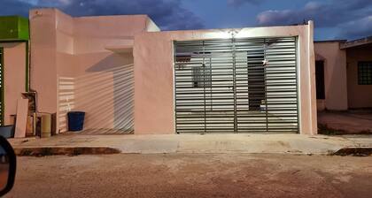 Large house with a/c and Wifi for large groups and families very close to everything 16px