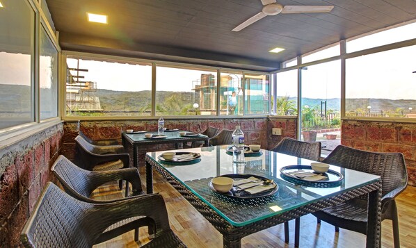 Restaurant - Treebo Berry Hill Venna Lake, 3 Km From City Center (Mahabaleshwar)