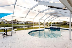 Outdoor pool - Cheerful 4 Bedroom Paradise with Pool and Hot Tub (Riverview)