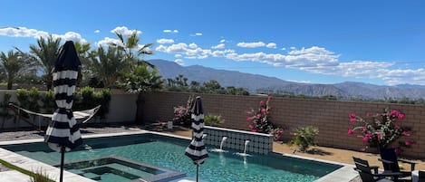 屋外プール、温水プール