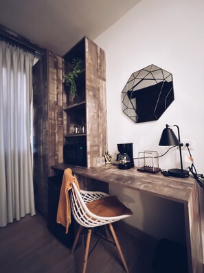 Business Studio | Minibar, individually decorated, desk, blackout drapes - Studio 27 (Santo Domingo)