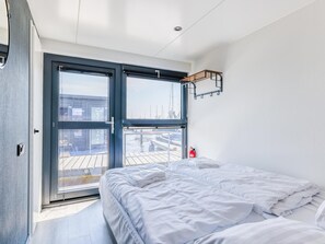 2 多间卧室、上网接入