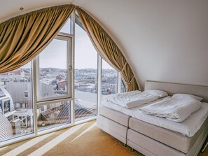 3 bedrooms, Internet