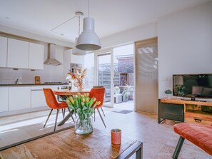 Interior - Apartment with balcony and sea view (Egmond aan Zee)