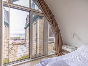 1 bedroom, iron/ironing board, internet