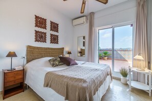 3 bedrooms, free WiFi, bed sheets - Apartment 'Penthouse Victoria' with Sea View, Wi-Fi and Air Conditioning (Fuengirola)