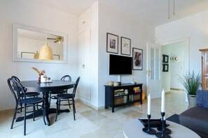 Dining - Apartment 'Penthouse Victoria' with Sea View, Wi-Fi and Air Conditioning (Fuengirola)