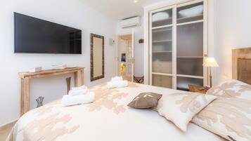 3 habitaciones, escritorio, tabla de planchar con plancha y wifi gratis