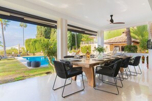 Outdoor dining