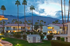 Exterior - GORGEOUS 2BR+2BA (U) MESQUITE COUNTRY CLUB CONDO (Palm Springs)
