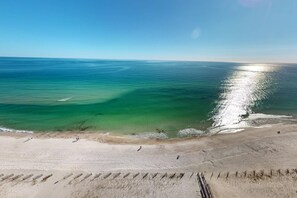 On the beach - Crystal Shores West 1101 ~ In/Outdoor Pools, Hot Tub, Fitness & $400 in FREE Activities Daily (Gulf Shores)