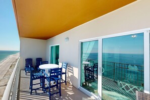 Unclassified image, 4 of 48, button