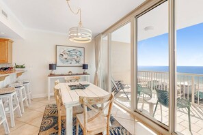 Dining - Blue Horizon ~ Outdoor/Kiddie Pools, Sauna, Beach Access + $400 FREE Activities Daily ~ Zoo + More (Gulf Shores)