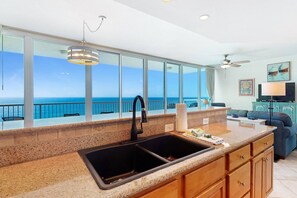 Interior - Blue Horizon ~ Outdoor/Kiddie Pools, Sauna, Beach Access + $400 FREE Activities Daily ~ Zoo + More (Gulf Shores)