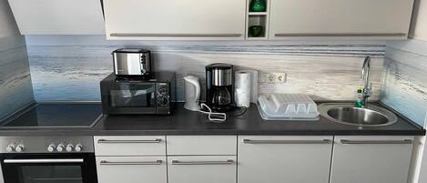 冰箱、微波炉、烤箱、茶具/咖啡用具