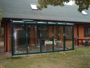 Unclassified image, 3 of 21, button