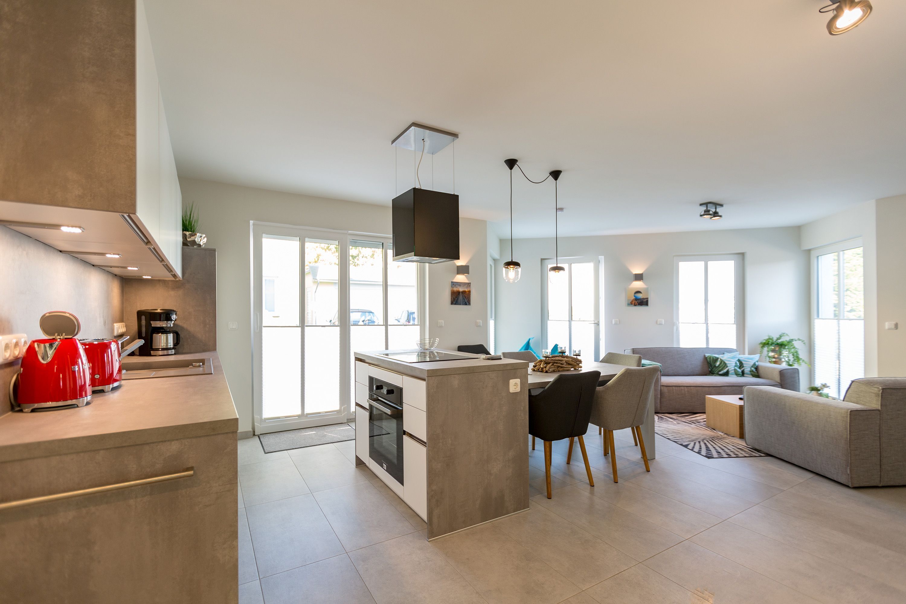 Fridge, oven, dishwasher