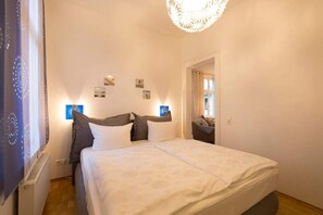 1 bedroom, WiFi, bed sheets