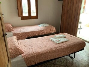 2 camere, ferro/asse da stiro, Wi-Fi gratuito