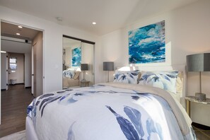 3 chambres, bureau, fer et planche à repasser, lit parapluie