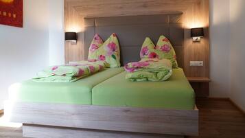 2 Schlafzimmer, Zimmersafe, kostenloses WLAN, Bettwäsche